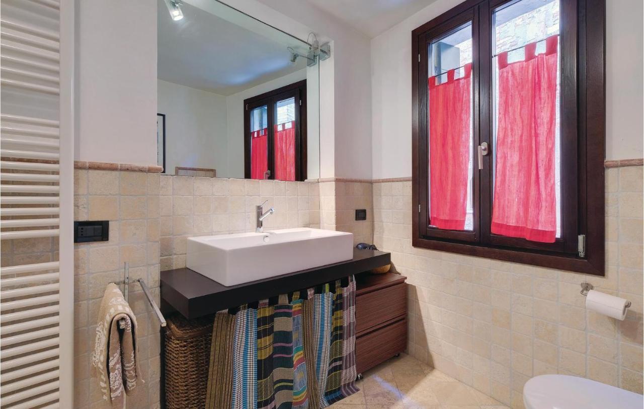 Nice Apartment In Venezia -Ve- With Wifi Exteriör bild