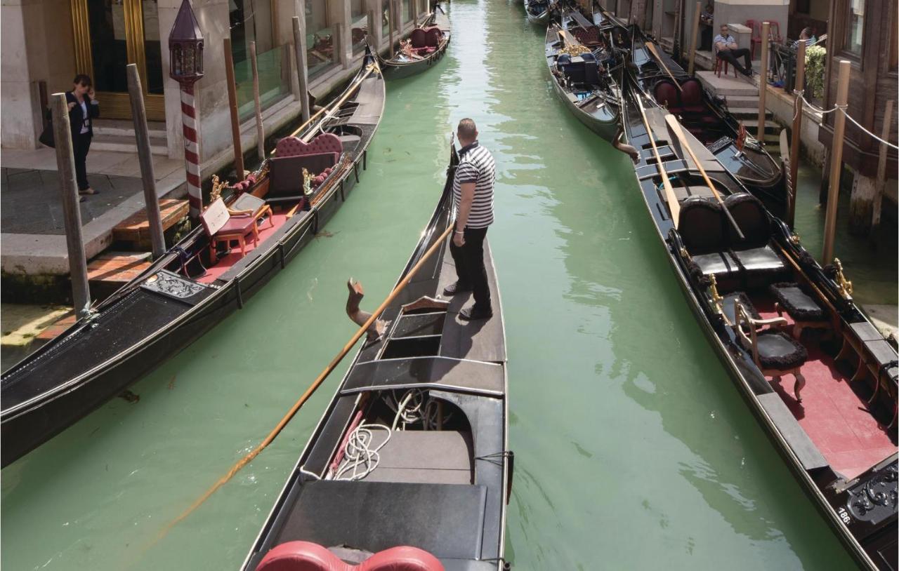 Nice Apartment In Venezia -Ve- With Wifi Exteriör bild